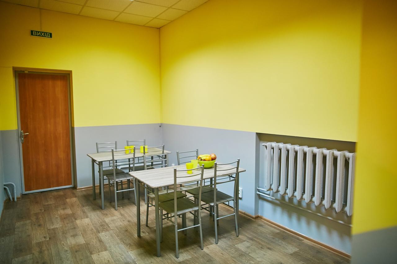 Hello Yellow Hostel Dnipro Exterior photo